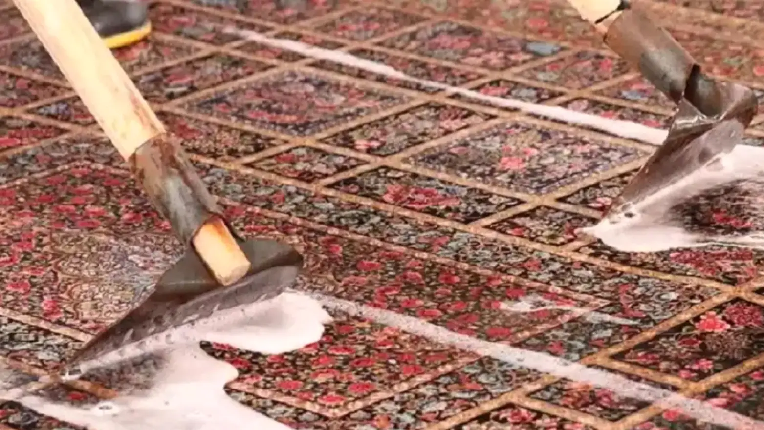 مراحل شستشوی فرش دستباف در منزل